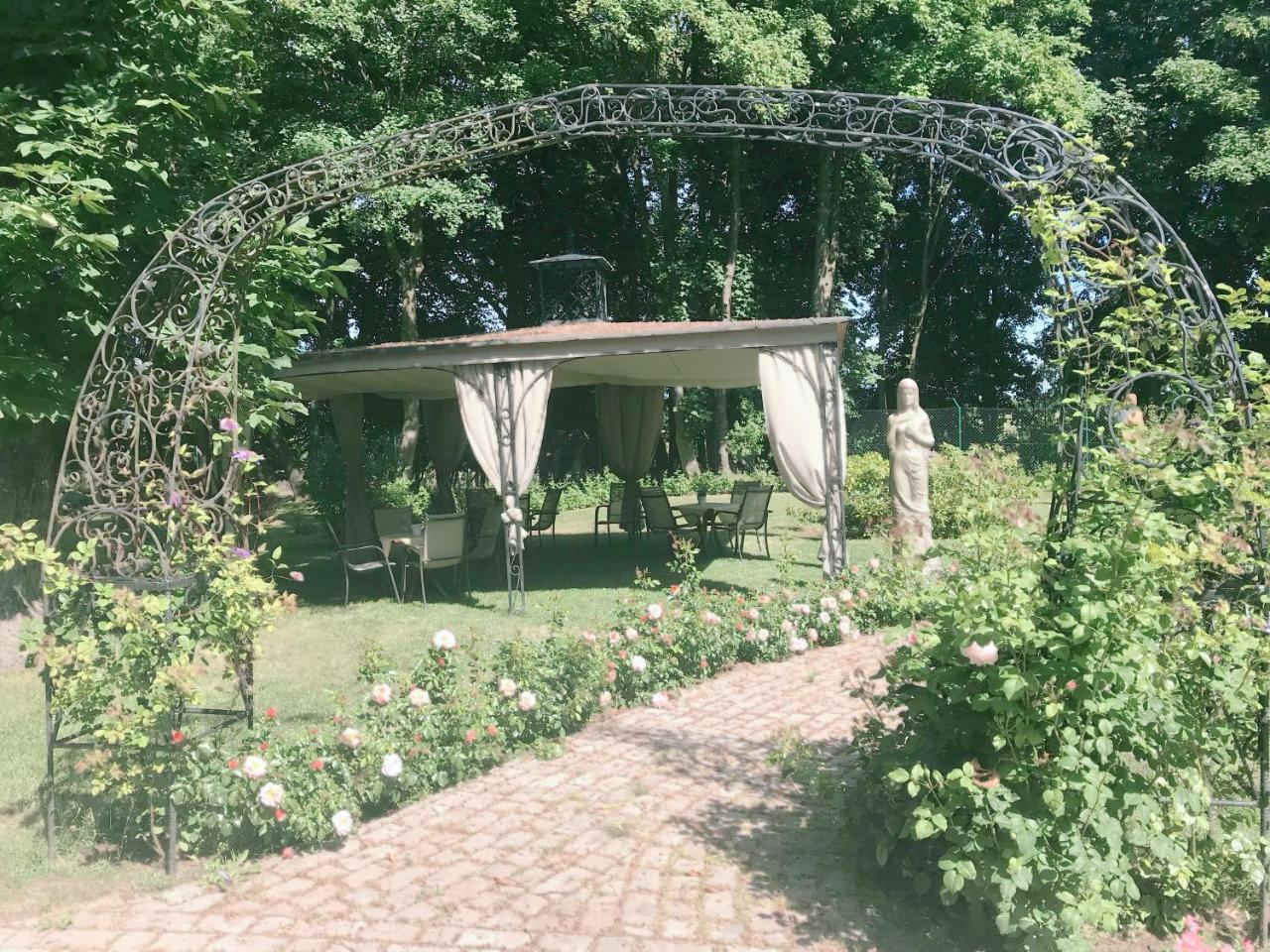 Lisewski Dwor Gniewino Exterior photo